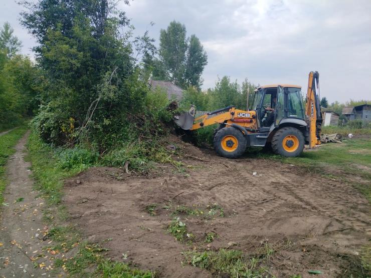 В Бийске ветераны СВО и дорожники объединили усилия, чтобы помочь боевому товарищу В Бийске ветераны СВО и дорожники объединили усилия, чтобы помочь боевому товарищу